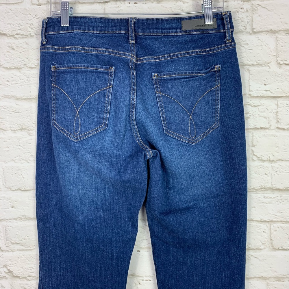 Calvin Klein Jeans MediumWash MidRise Denim Capris - Picture 3 of 6